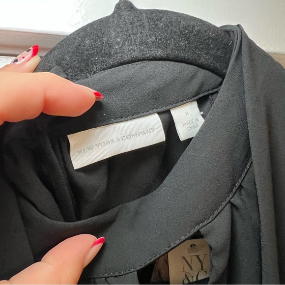 #104 NEW YORK & CO BLACK SLEEVELESS TIE FRONT TANK TOP MEDIUM - Picture 5 of 6